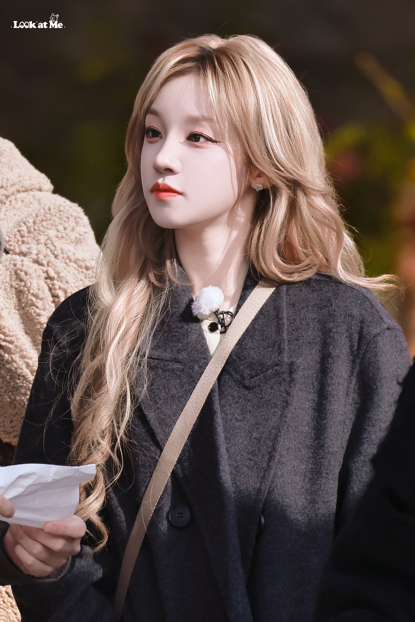 Tống Vũ Kỳ thu hút lượng fan tại quê nhà đông đảo khi là thành viên cố định của chương trình Keep Running (Ảnh:@LookAtme)