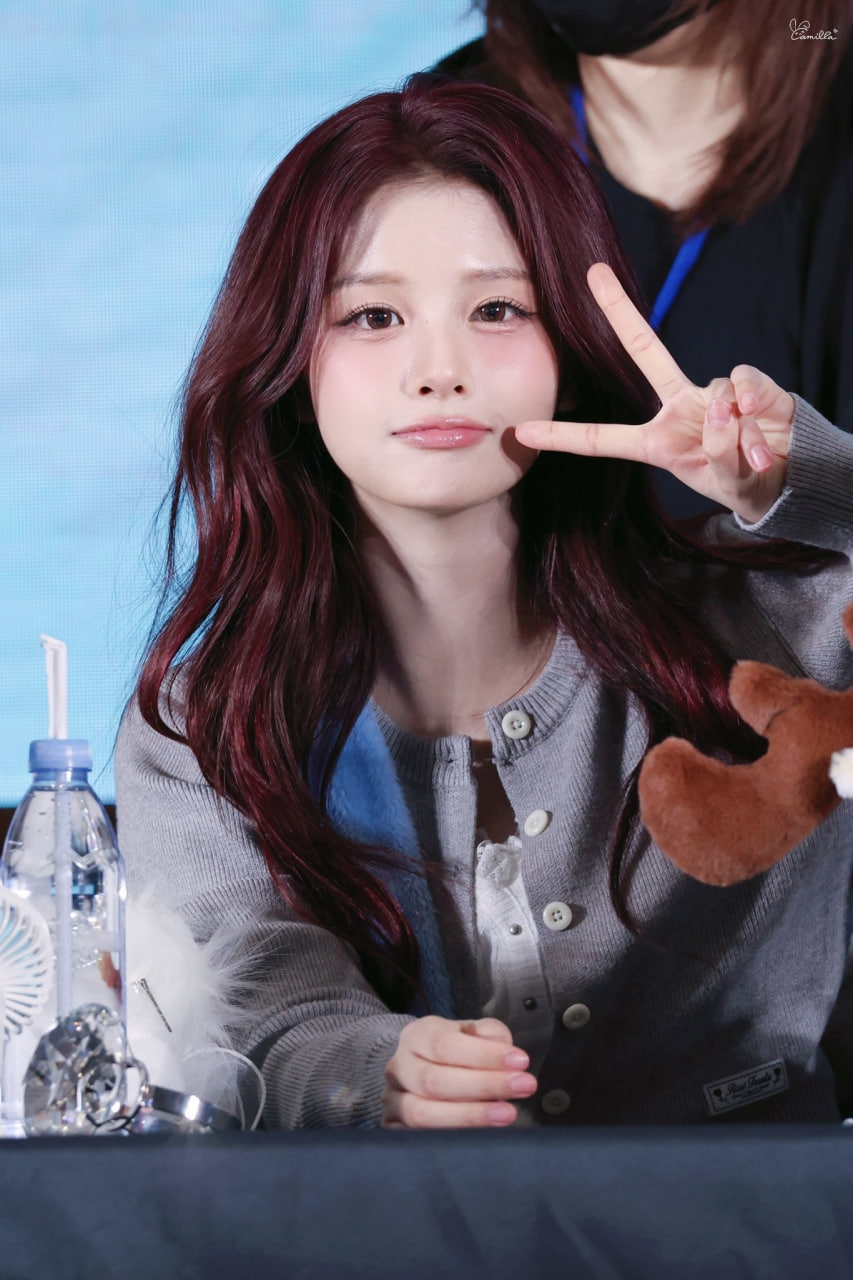 Cú ngã điếng người của đệ nhất mỹ nhân showbiz, vừa đau vừa ngại mà sao vẫn xinh mê hồn!