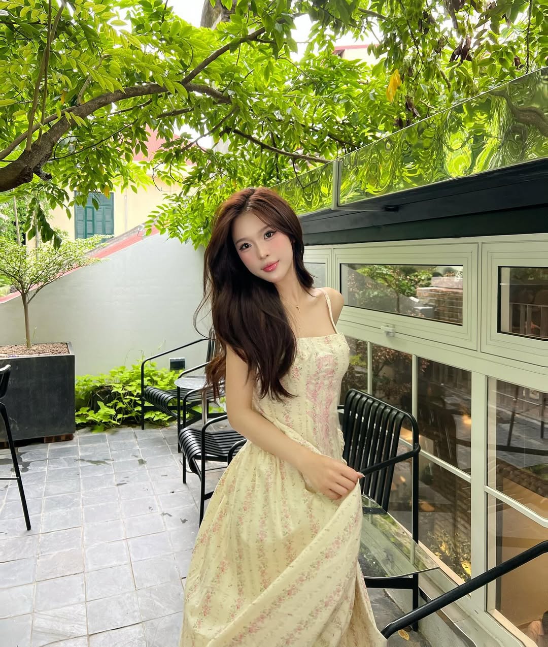 4 kiểu váy hè đang phủ sóng Instagram: Diện lên auto có ảnh xinh, nàng nào cũng mê mẩn