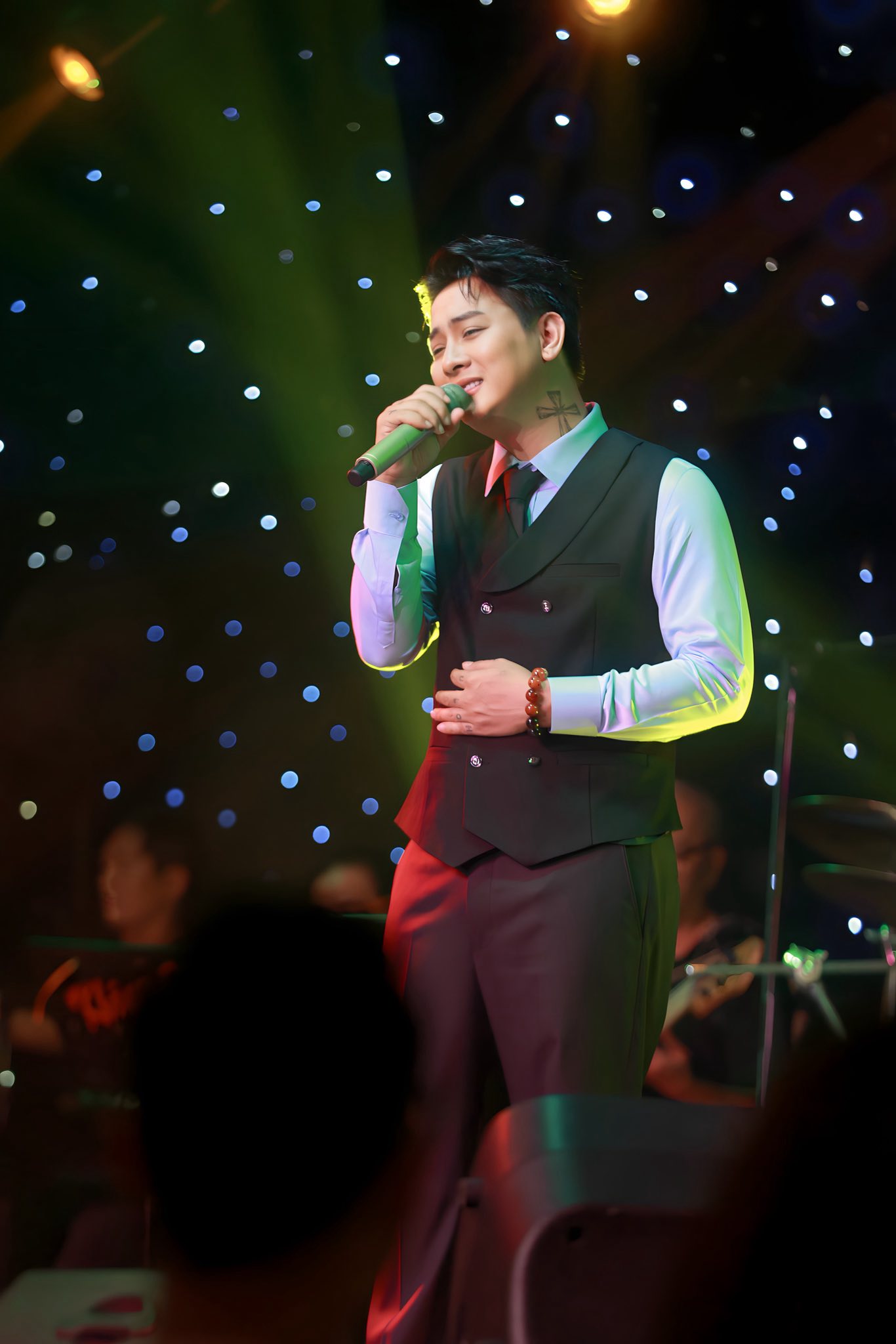   Ca sĩ từng được kỳ vọng là đối thủ đáng gờm của Sơn Tùng trước khi lui về ở ẩn, tạm rời xa showbiz. Ảnh: FBNV  