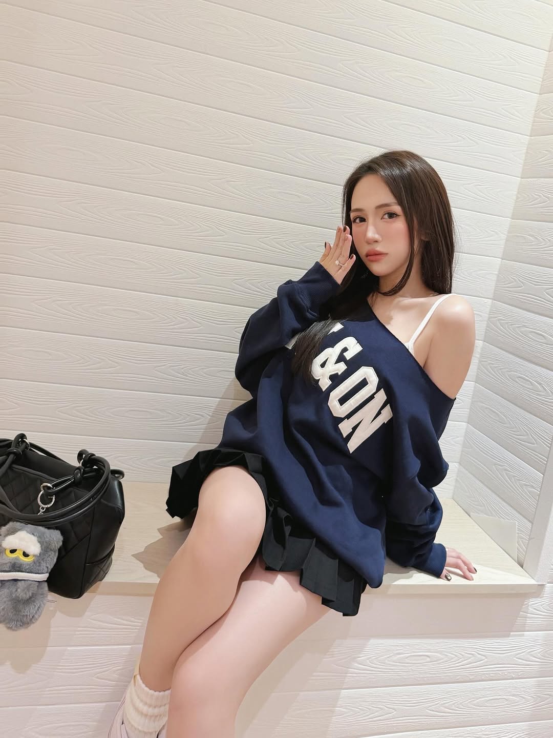 Con gái đại gia Minh Nhựa: 20 tuổi 