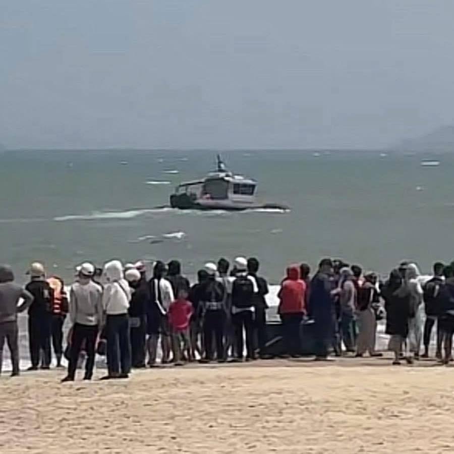 Lực lượng chức năng tổ chức tìm kiếm nạn nhân mất tích.