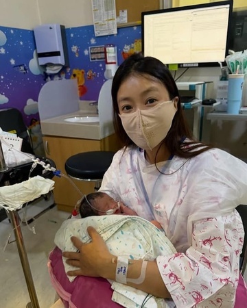 Lee Si Young sinh mổ em bé thứ 2 vào đầu năm nay. Ảnh: Instagram. 