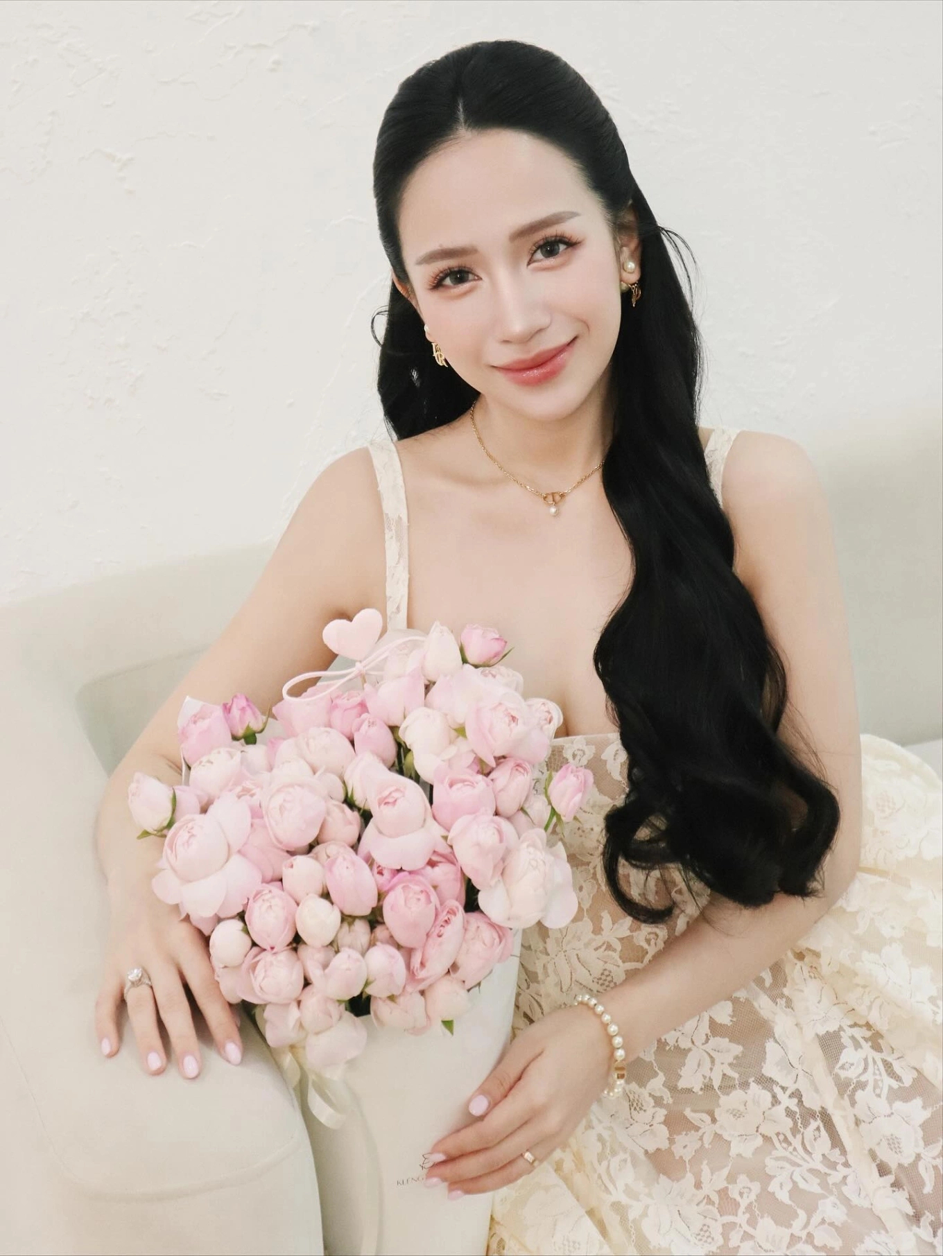 Con gái đại gia Minh Nhựa: 20 tuổi 