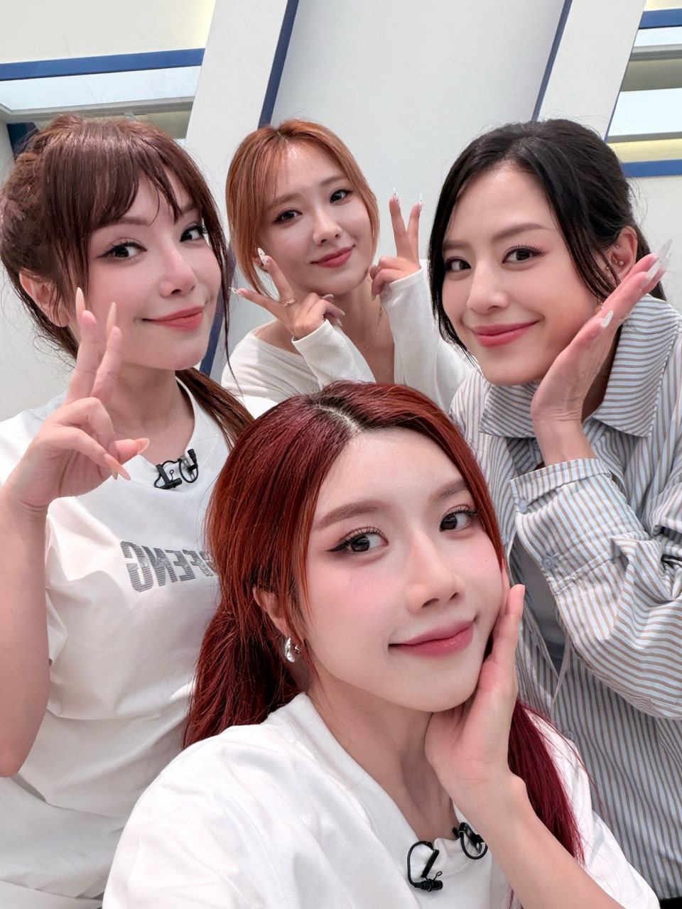 Trang Pháp, Duy Ni Na, Giang Ngữ Thần và giáo viên thanh nhạc luyện tập cho công diễn đầu tiên (Ảnh: Trang Pháp)