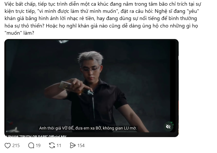 Trên mạng xã hội, có những ý kiến đã lên tiếng chỉ trích việc Jun Phạm dường như đang bỏ ngoài tai các góp ý từ người xem (Ảnh cap màn hình)