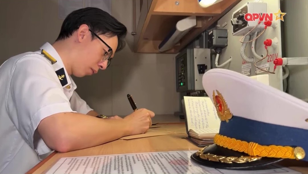 Ghi chú giúp Thượng uý Nguyên tập trung hơn