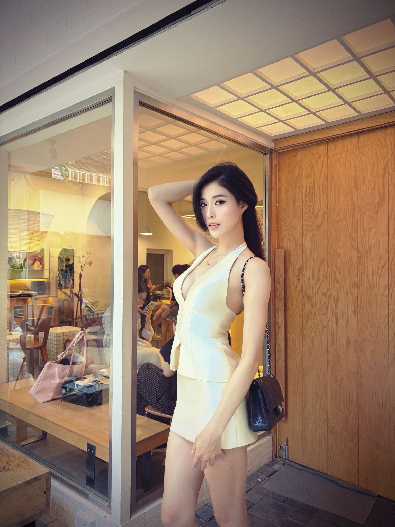 VĐV bóng chuyền xinh nhất Việt Nam, cả cõi mạng si mê vì visual và style quá cuốn