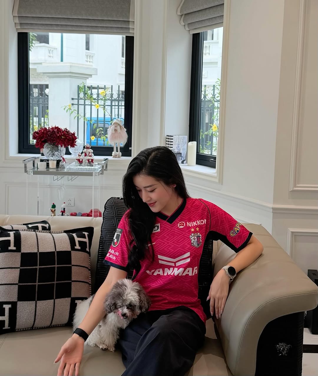 Phòng khách trong căn biệt thự