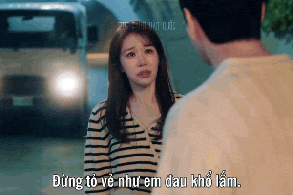 Chưa thấy cặp đôi nào chia tay mà bốc mùi cỡ này: Dứt tình là coi nhau như rác, xem xong về kể không ai tin