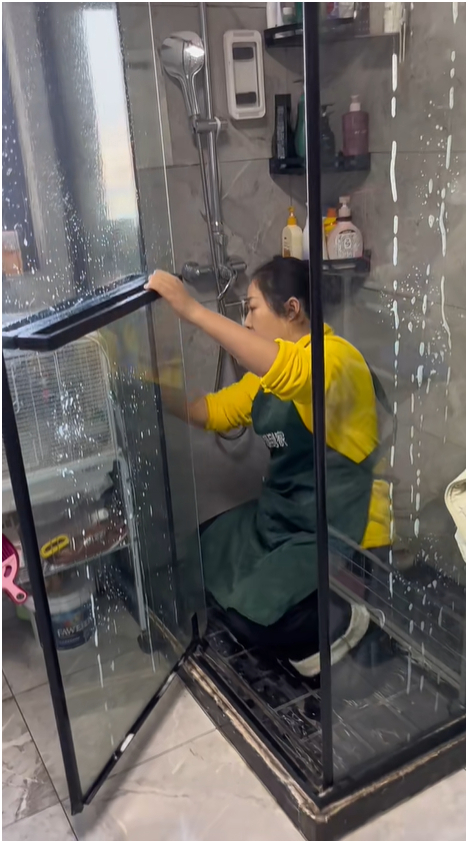 Người giúp việc đảm nhận nhiều công việc khác nhau trong nhà, từ dọn dẹp tới nấu ăn,.... Ảnh minh họa. 