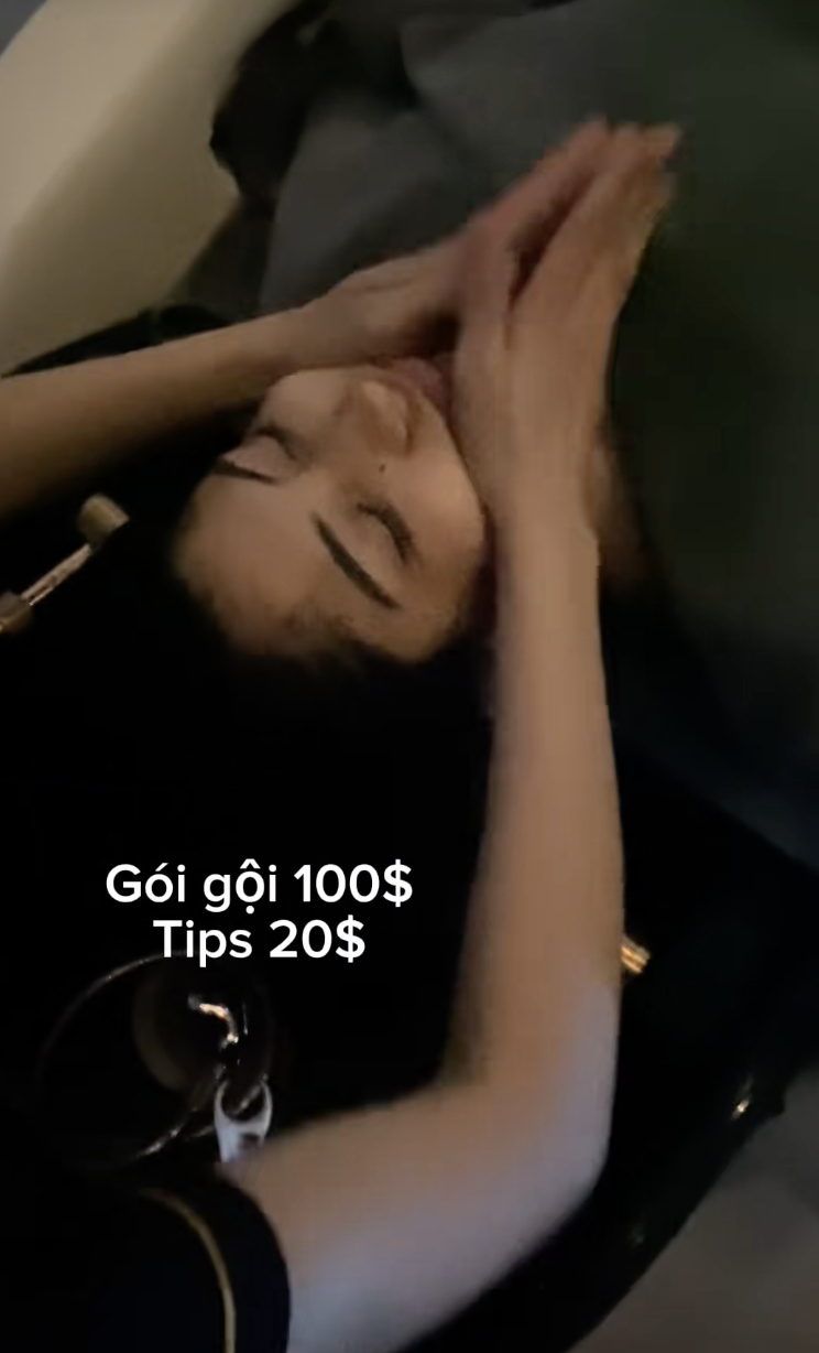 Giá gội đầu ở Mỹ khá đắt đỏ, cũng không có quá nhiều cửa hàng (Nguồn: @huongnguyen1376)