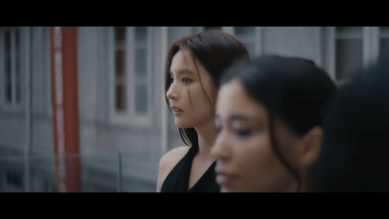 Shin Se Kyung hơn Jin 2 tuổi, từng xuất hiện trong MV của đàng trai cách đây gần 1 năm. Ảnh: X