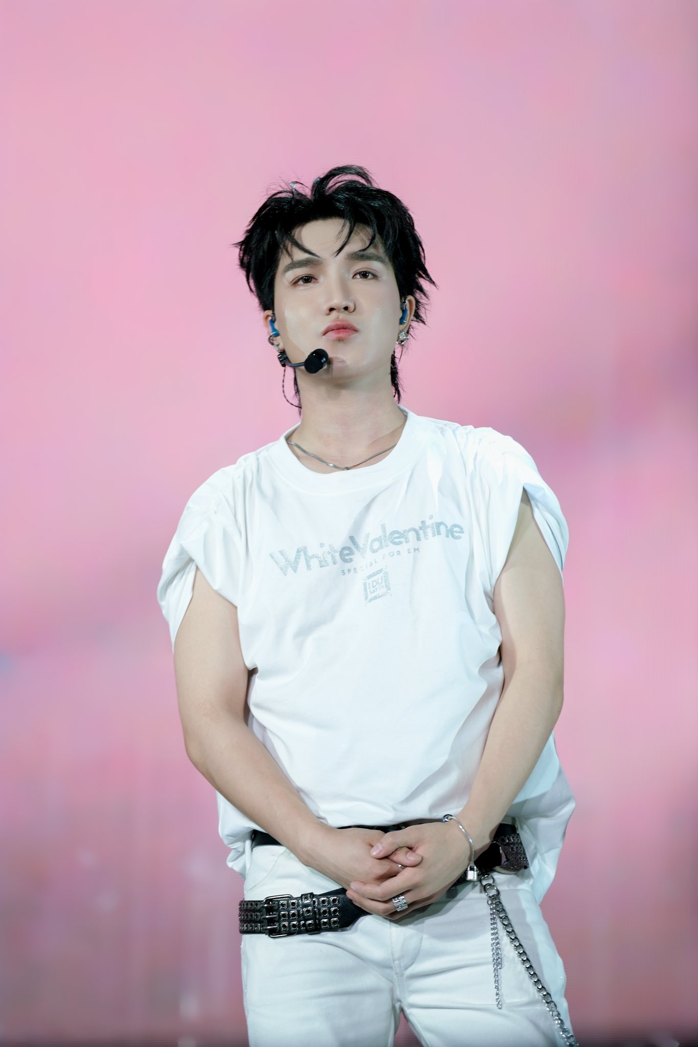   OgeNus từng là thực tập sinh tại công ty giải trí Hàn Quốc FNC Entertainment trong 18 tháng. Vừa qua, nam rapper gây chú ý khi tham gia Anh trai 