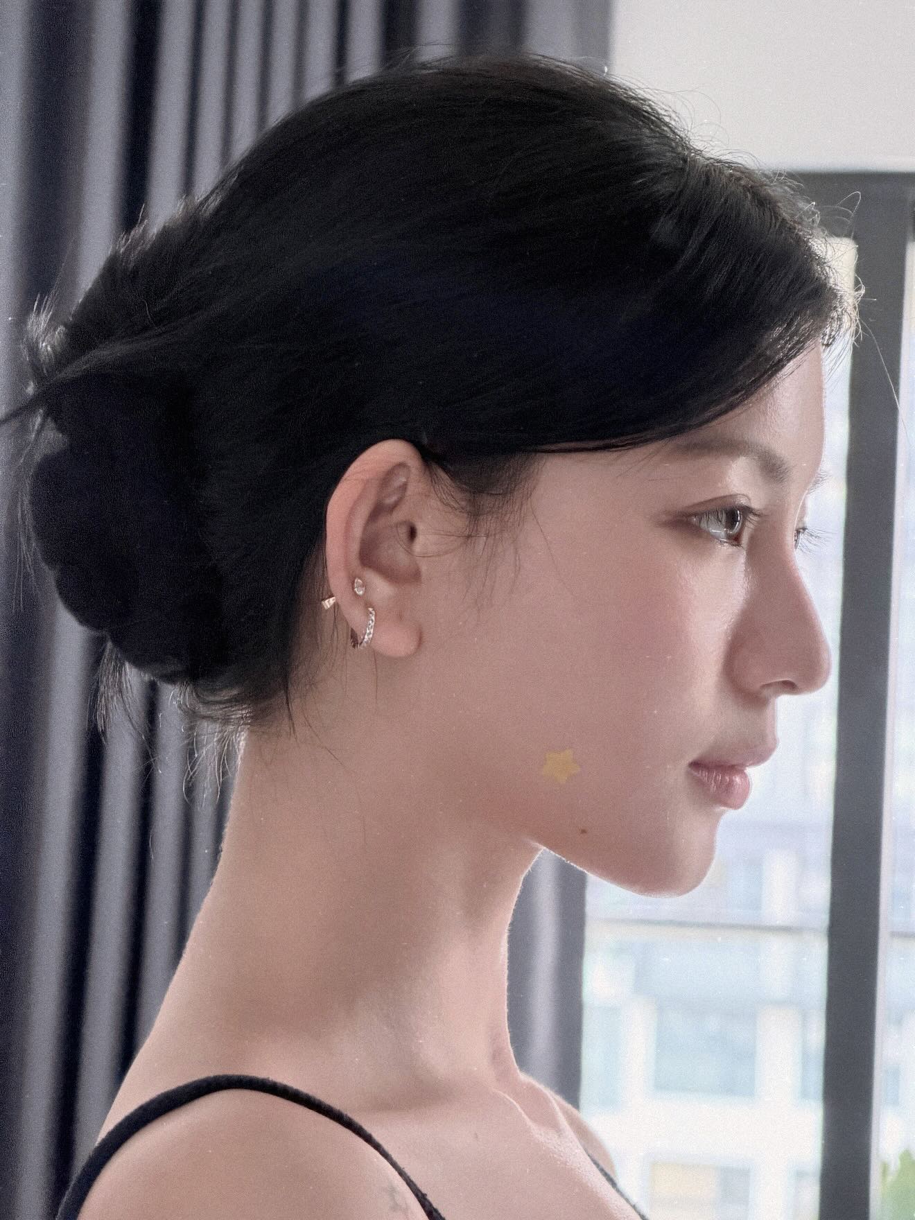 Góc nghiêng hoàn hảo cùng đường nét sắc bén của Bâu. (Ảnh: Threads)