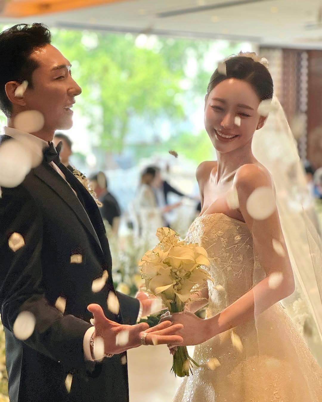 Nữ tiếp viên hàng không đẹp như