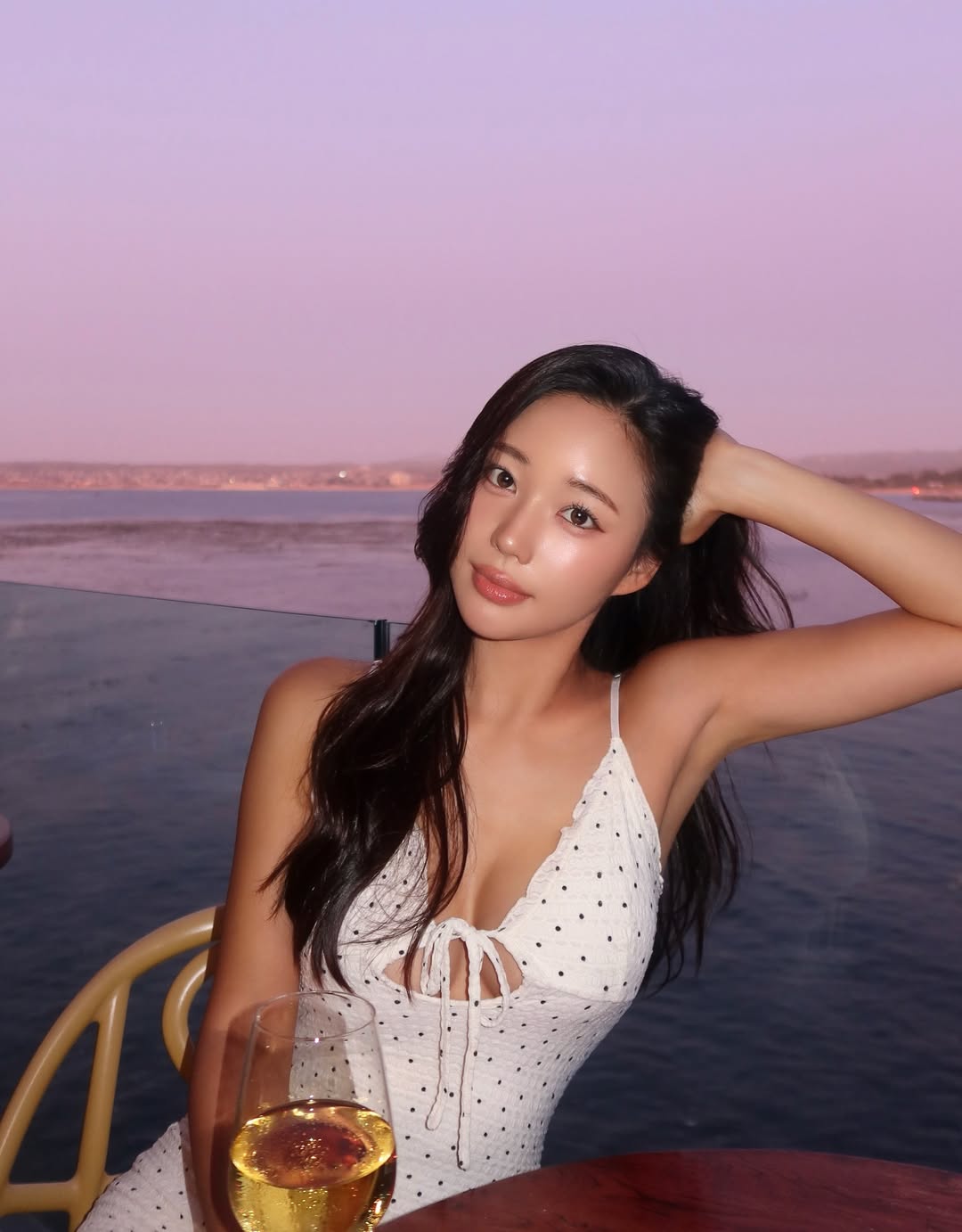 Nữ tiếp viên hàng không đẹp như