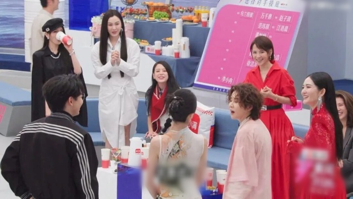 Đạp Gió 2026 lại hủy lịch chiếu livestream khẩn lần 2. Ảnh: Weibo. 