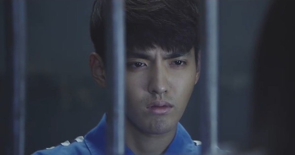 Từ ngôi sao vạn người mê, Ngô Diệc Phàm giờ trả giá đắt cho tội lỗi mình gây ra bằng việc ngồi sau song sắt. Ảnh: Sina. 