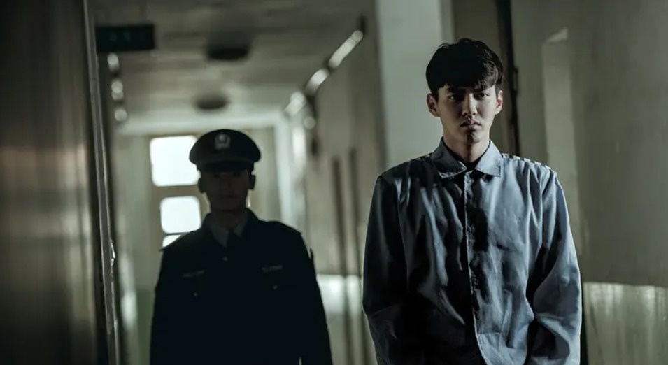 Ngô Diệc Phàm được cho biết có sức khỏe tốt, đang lao động ở dây chuyền sản xuất dây cáp dữ liệu và tai nghe cao cấp. Ảnh: Sina.