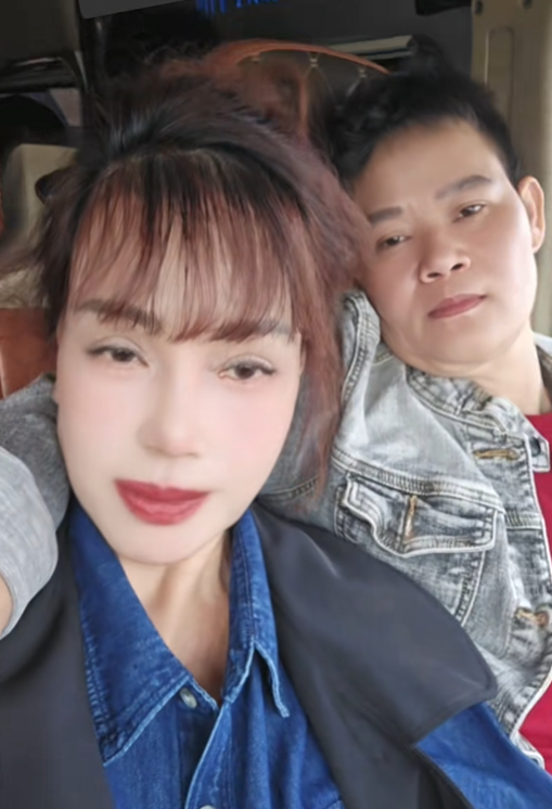 Chị Thu Sao cùng bạn trai kém tuổi luôn đồng hành trong cuộc sống