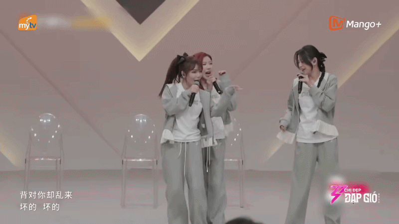 Cả nhóm quên lời, hát hụt hơi và chưa nghiêm túc khi thể hiện bài test 