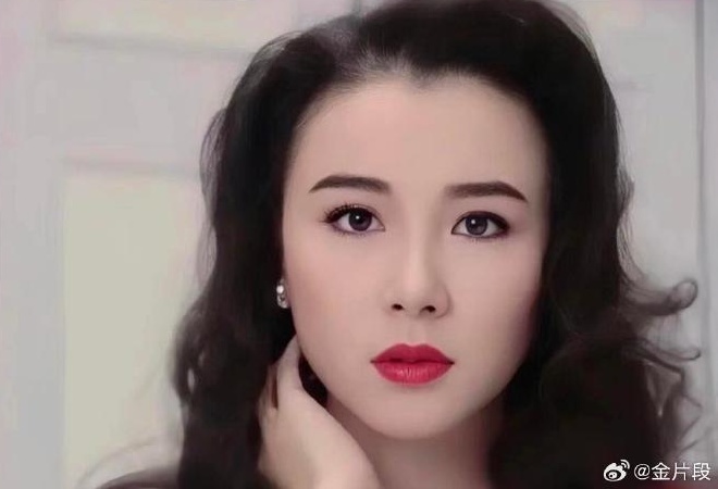 Tiêu Tường trở thành bà hoàng phim bi hạng A nhờ sự nâng đỡ của Quỳnh Dao. Ảnh: Sina.