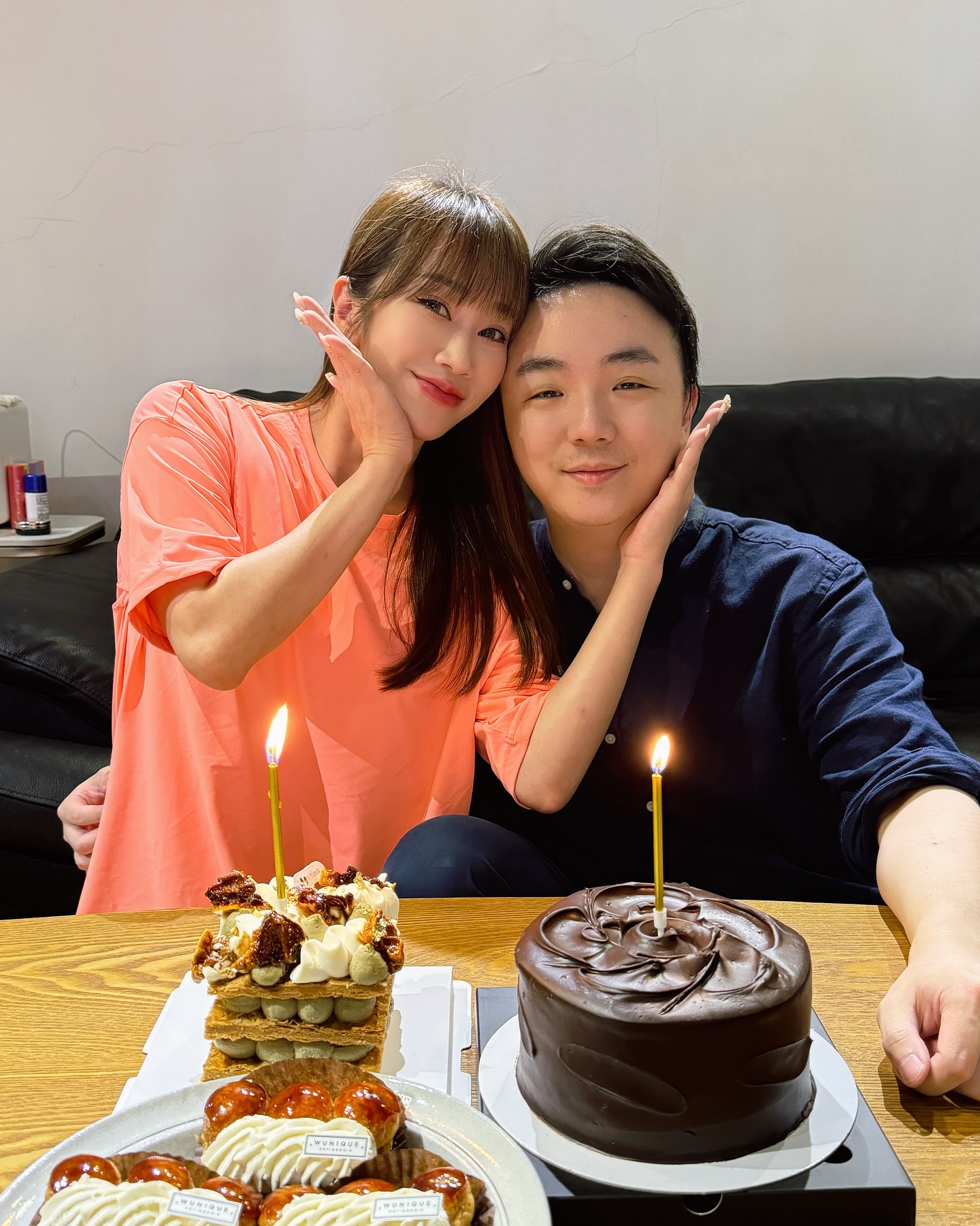 Cựu tiếp viên hàng không ly dị ông chủ chuỗi nhà hàng nổi tiếng: 7 năm kết hôn không có con, yêu bản thân mình nhiều hơn