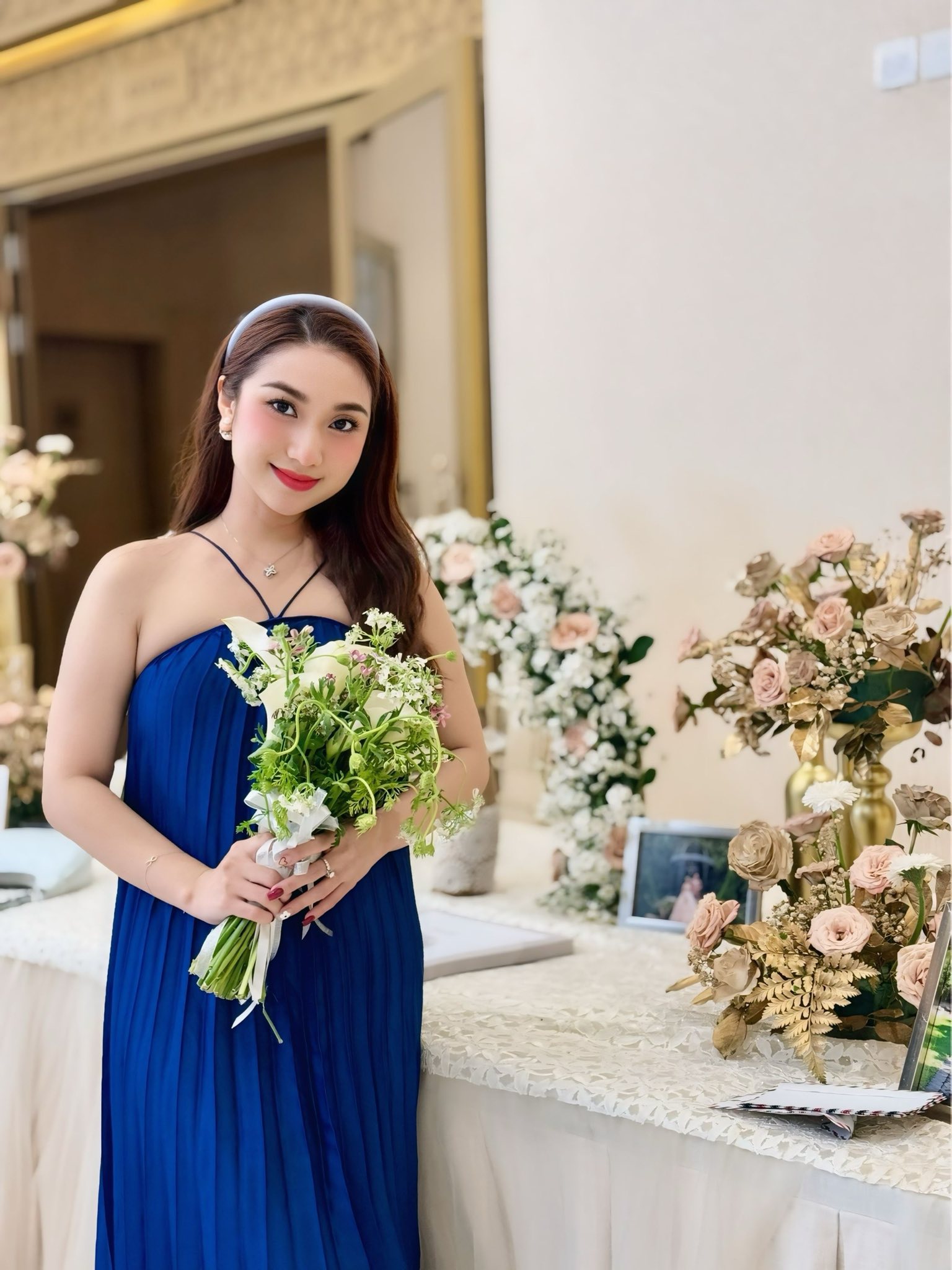 Cô trở nên kín tiếng hơn trong chuyện tình cảm