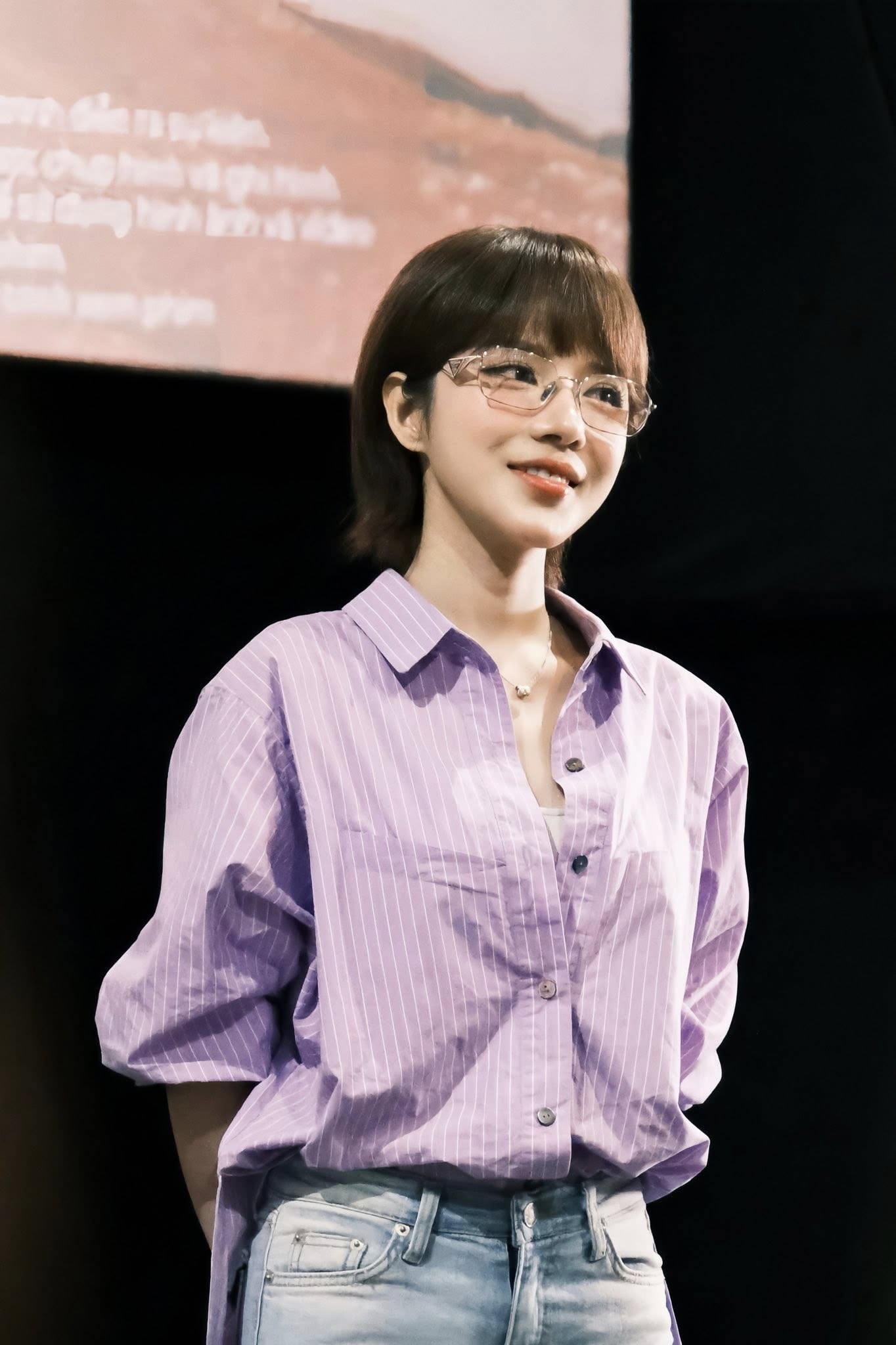   Trong một sự kiện, LyLy từng bày tỏ quan điểm không muốn dùng câu chuyện tình cảm như một 