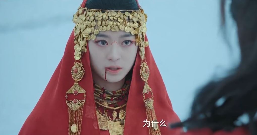 Vì diễn với bạn nam cao hơn, nên Điền Điềm thường xuyên trợn mắt để nói chuyện, khán giả cho rằng cô nên tiết chế trong cách diễn