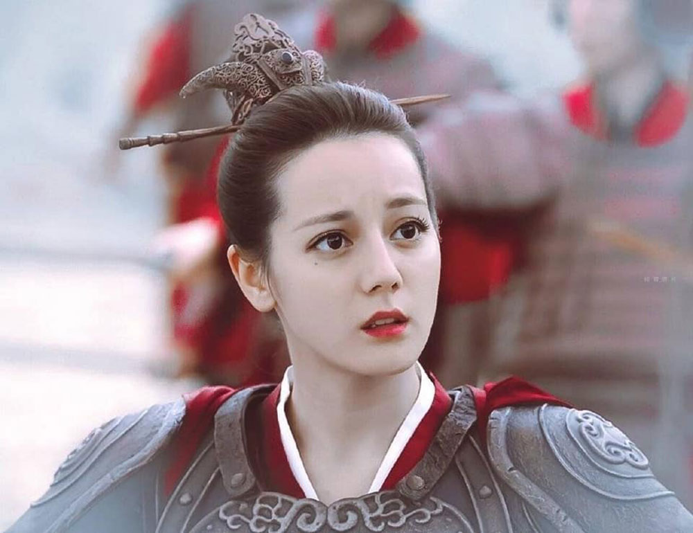 “Địch Lệ Nhiệt Ba có biết xấu hổ không vậy?”