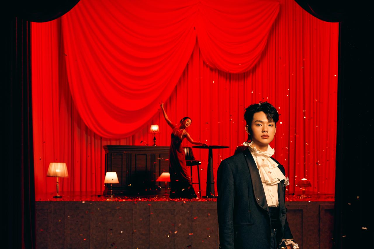 buitruonglinh gặp nguy hiểm, loạng choạng khuỵu gối vấp ngã: Xem mà thấy đau online!