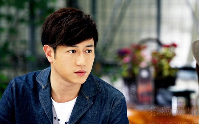 Hoàng đế đẹp nhất màn ảnh tụt dốc nhan sắc trầm trọng, hết thời còn bị tố hại người khác mất mạng