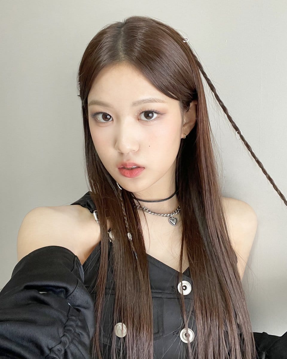 Các thực tập sinh cũng cáo buộc Yoon Jiyoon có những hành vi không đúng mực trong quá trình đào tạo. Ảnh: X