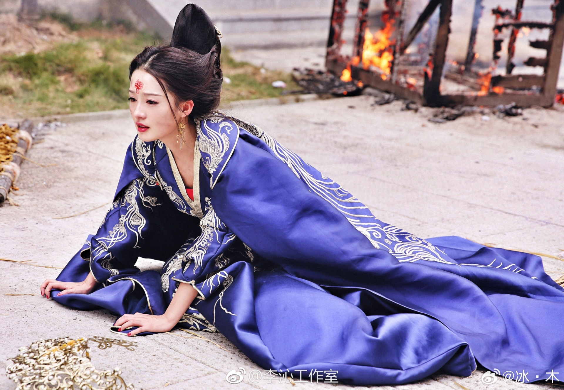 Cảnh đại hôn và chặn ngựa đã trở thành huyền thoại của Lý Thấm