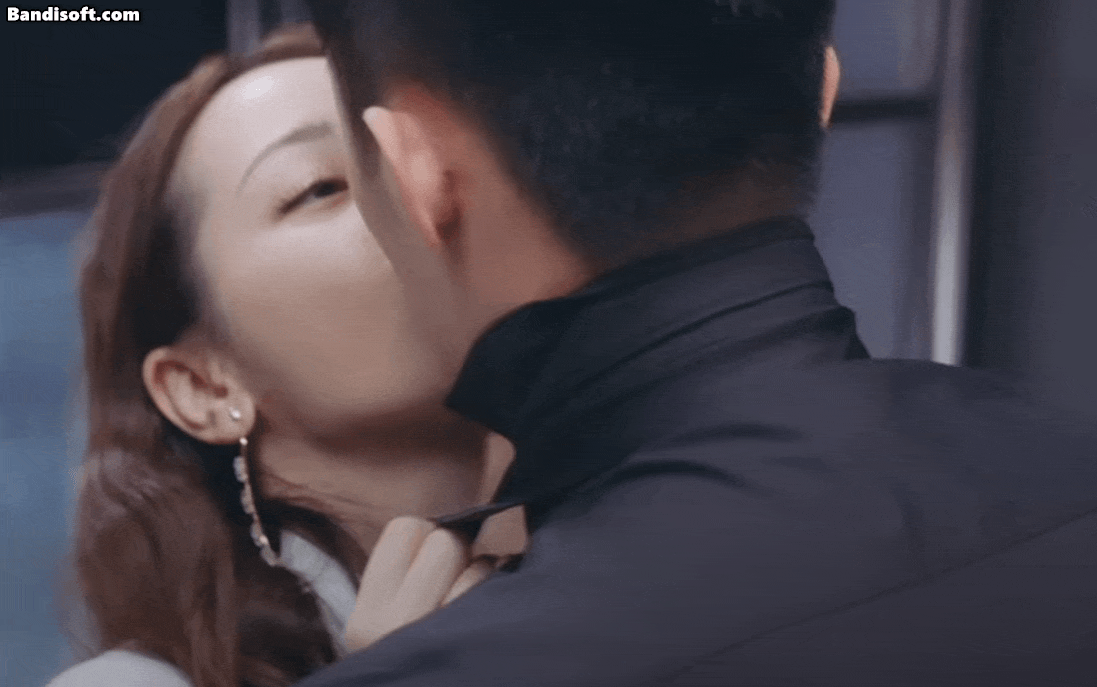 6 năm qua cô luôn bị gắn tên với nam diễn viên