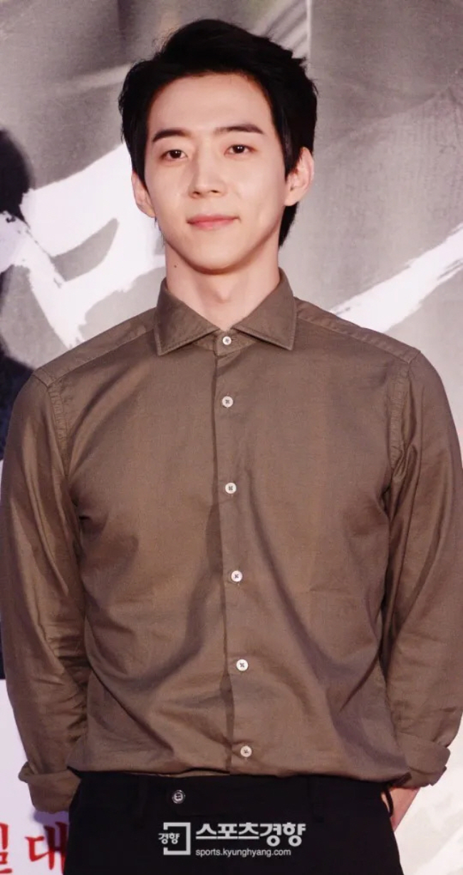 Park Yoo Hwan rời showbiz từ 5 năm trước sau liên hoàn phốt chấn động. Ảnh: Nate