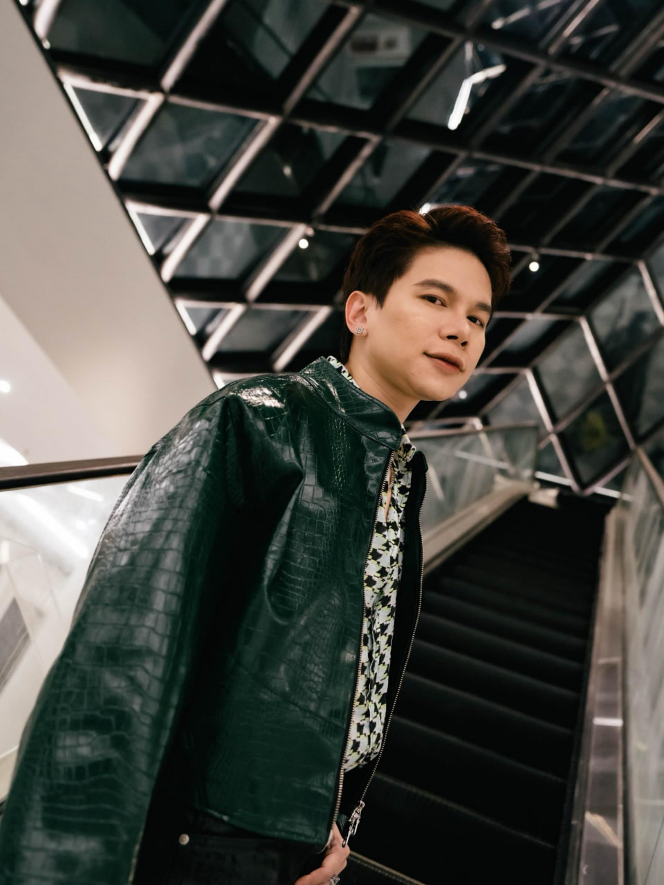 Sở hữu tài năng vượt trội cùng bệ phóng vững chắc, nhưng sự nghiệp của Hoàng Tôn bị chững lại đầy tiếc nuối (Ảnh:FBNV)