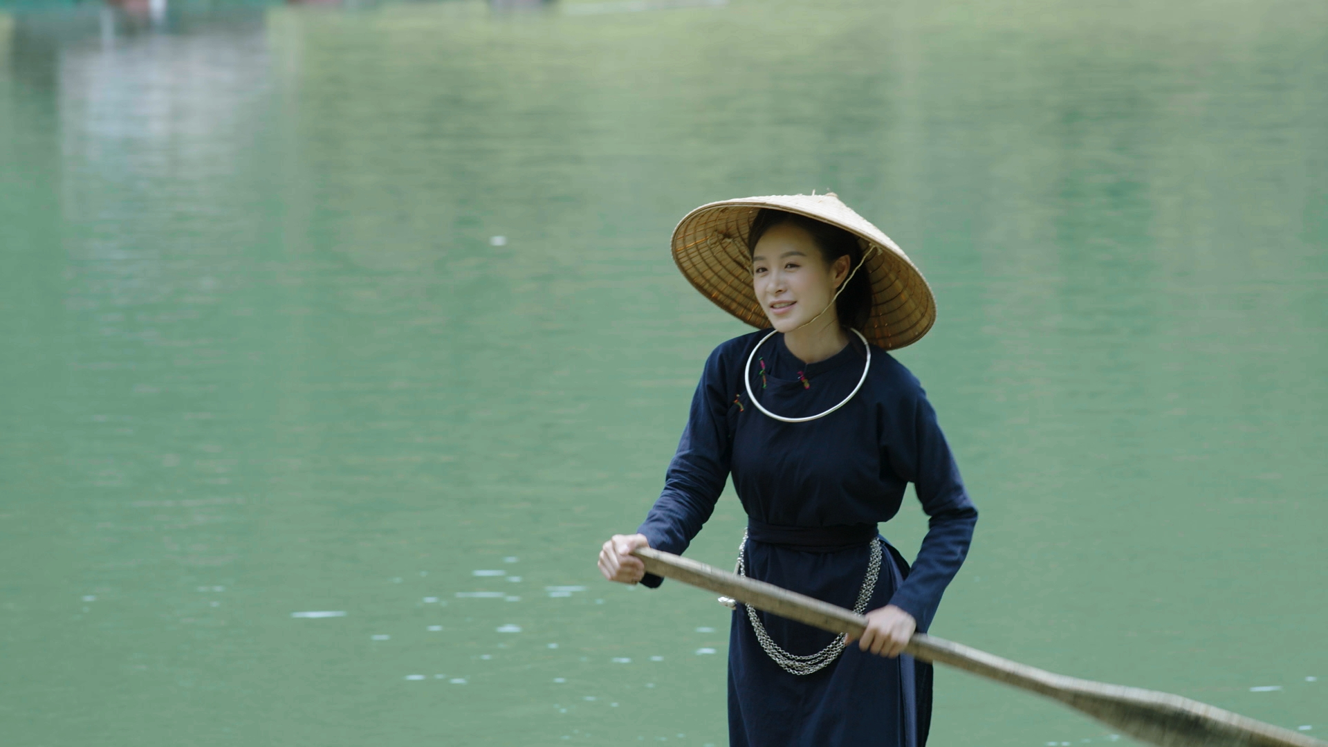 Vbiz đố ai lột xác gắt hơn mỹ nhân này: Từ gái quê đen nhẻm thành hoa hậu đẹp khiếp hồn chỉ sau 1 tuần