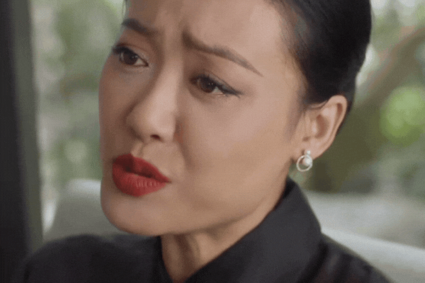 Cả đời xem phim Việt chưa thấy cảnh ôm nào peak cỡ này: Không có trong kịch bản, nam chính đang yêu thật chắc luôn