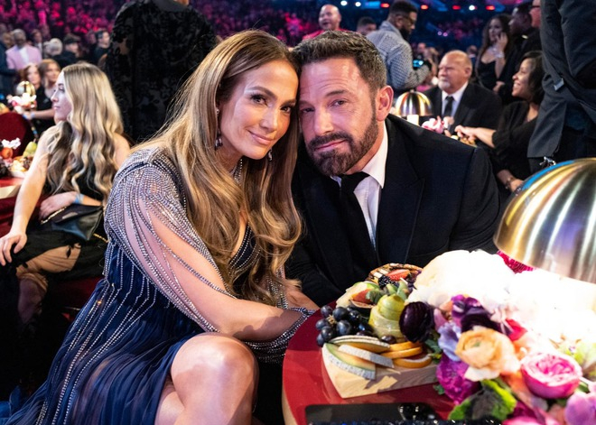 Ben Affleck đã từ bỏ quyền sở hữu, tặng miễn phí căn biệt thự tân hôn cho vợ cũ Jennifer Lopez. Ảnh: Getty Images. 