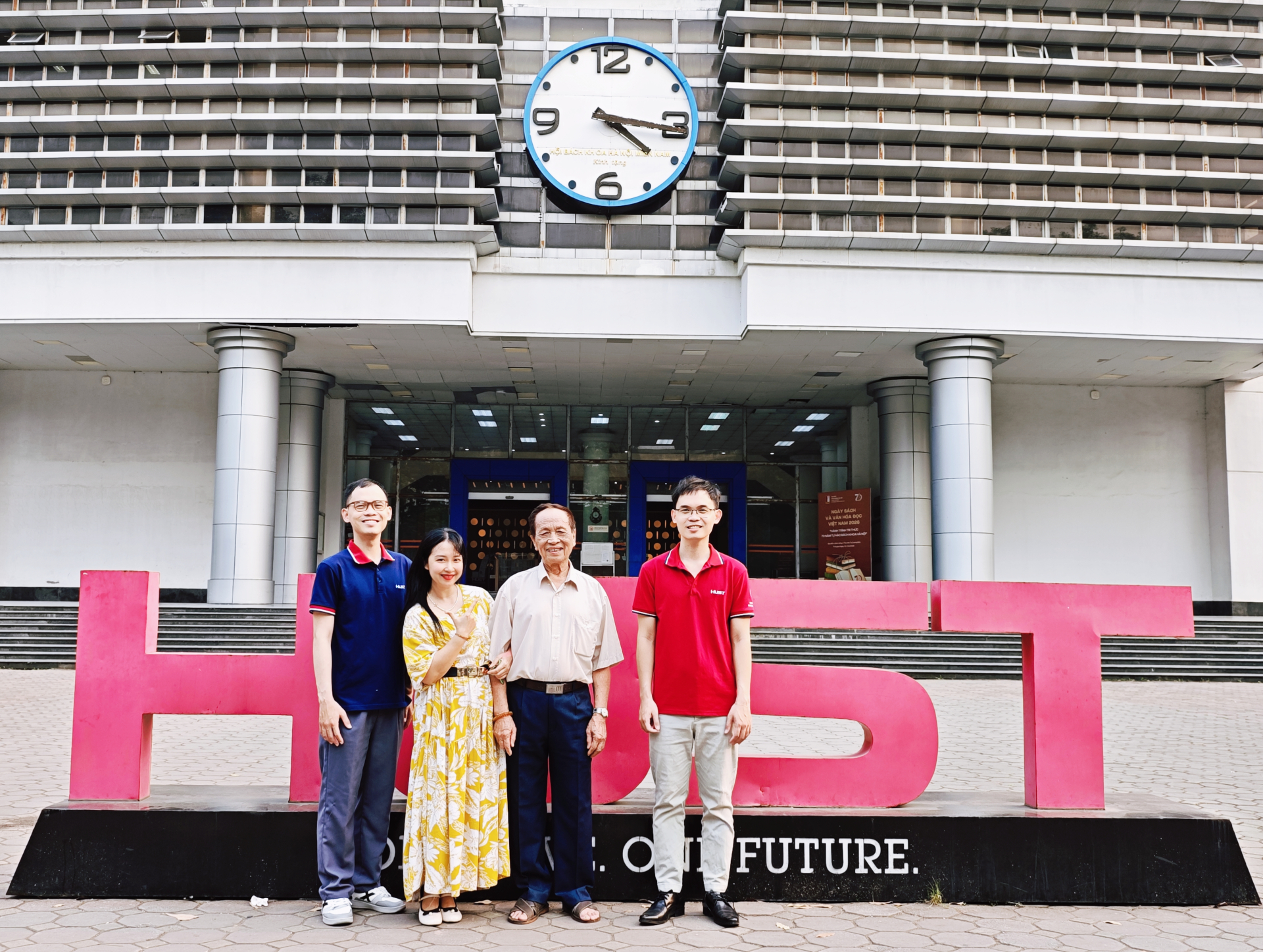 Gia đình anh Việt có rất nhiều thành viên từng học và công tác tại Bách khoa