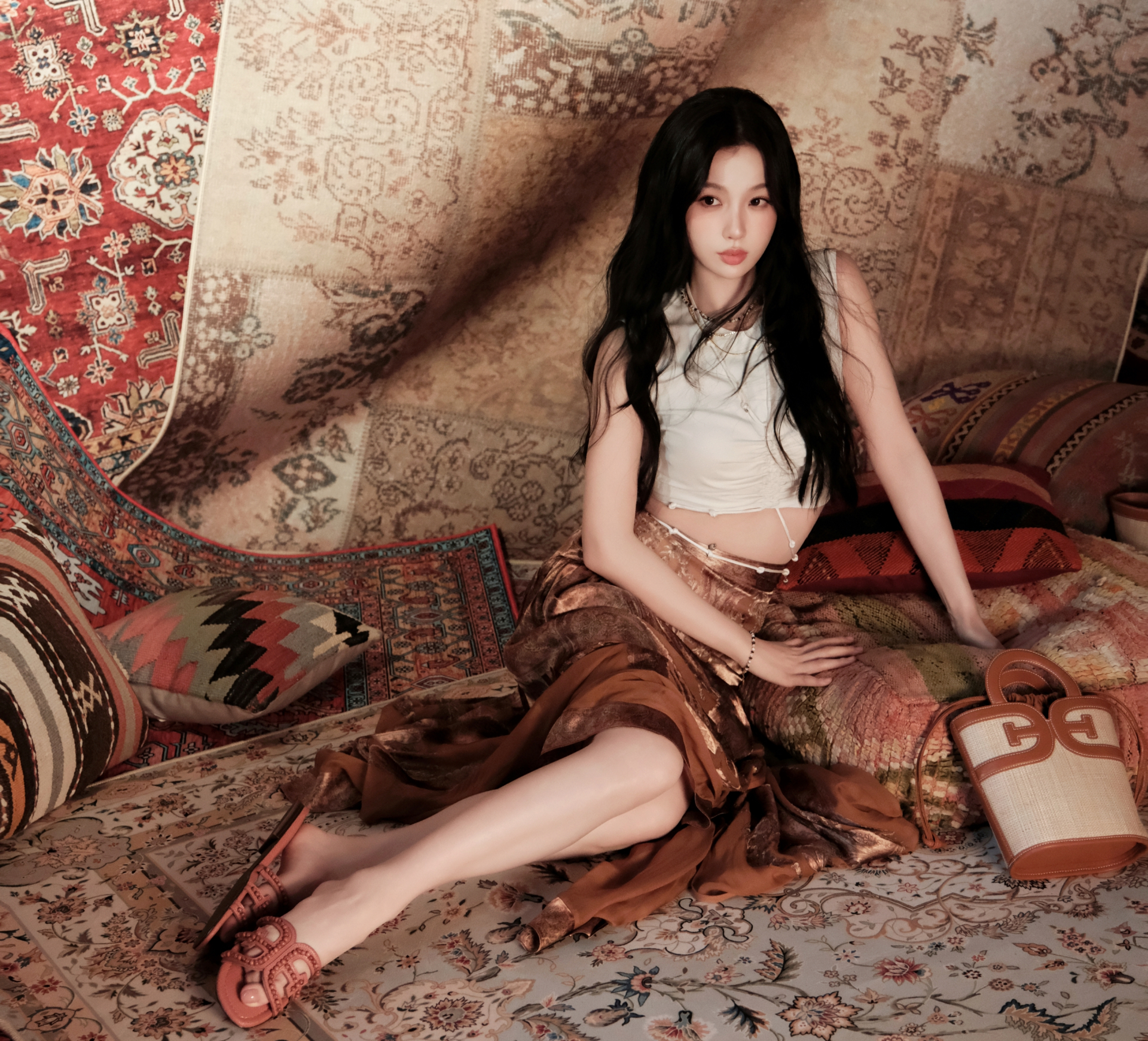 Người hâm mộ của Ngu Thư Hân liên tục chỉ trích gây sự với các nghệ sĩ khác