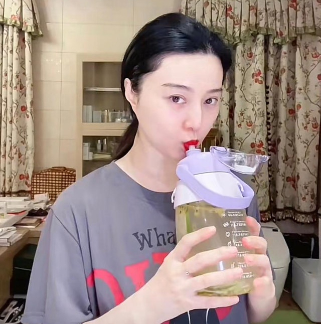 Làn da Phạm Băng Băng đẹp như 1 kiệt tác, khó tin cô đã 45 tuổi