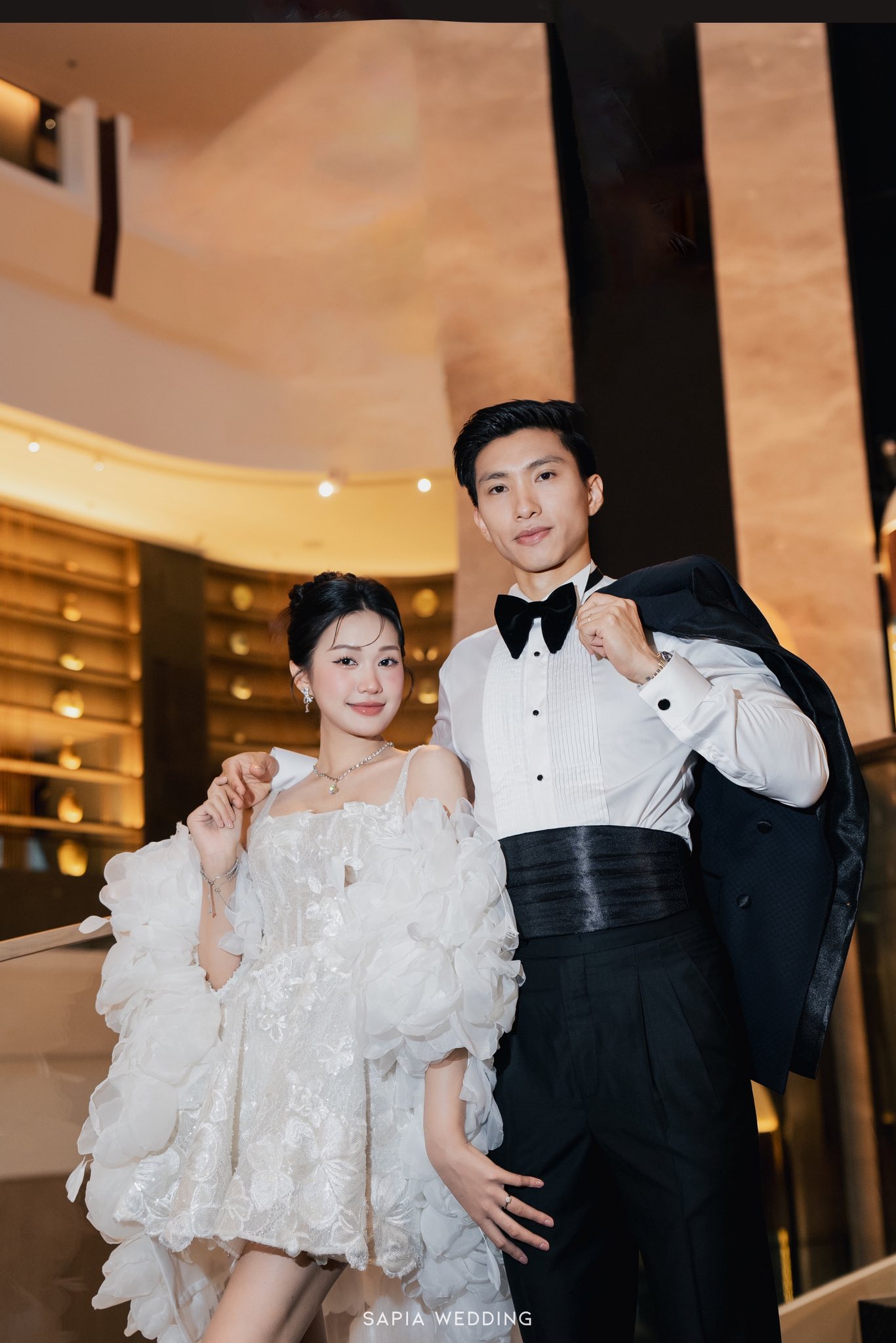 Nam cầu thủ vướng tranh cãi vì nhắn tin với Doãn Hải My trong lúc vẫn đang hẹn hò bạn gái cũ 