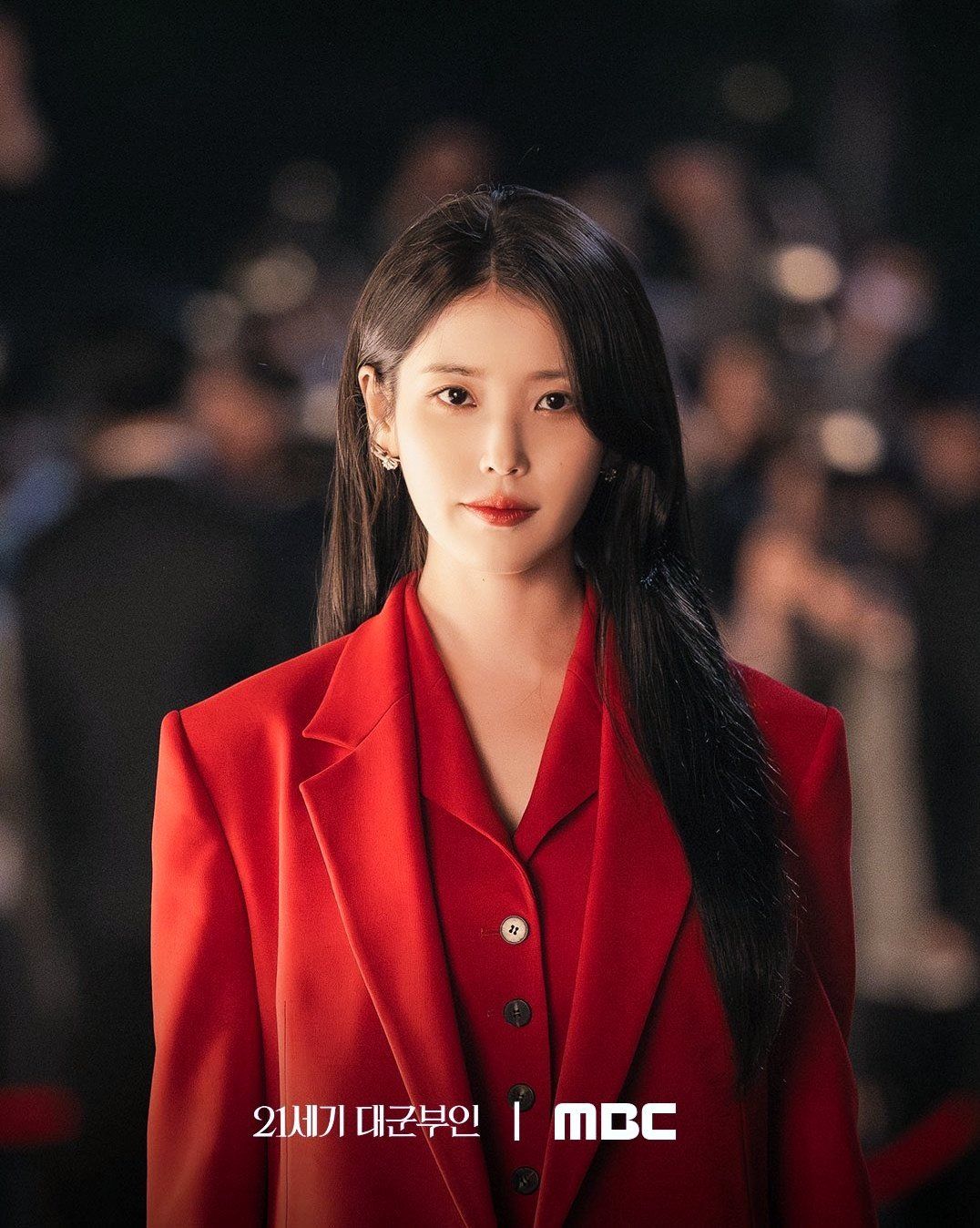  “Đừng cho IU đóng phim nữa, cô ta chỉ là 1 đứa trẻ con cố bắt chước người lớn”