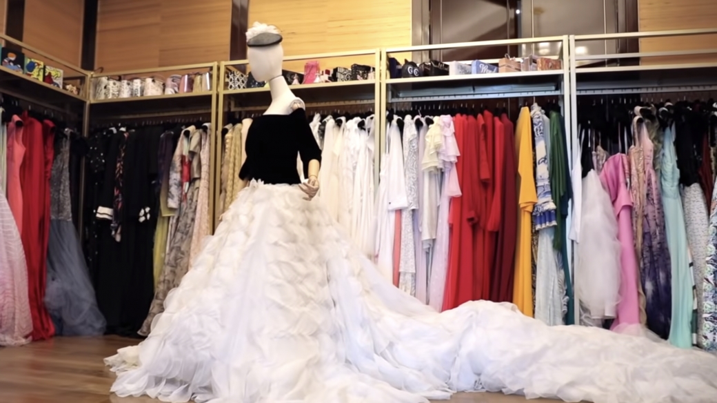 Một số góc trong phòng thay đồ và chứa đồ.