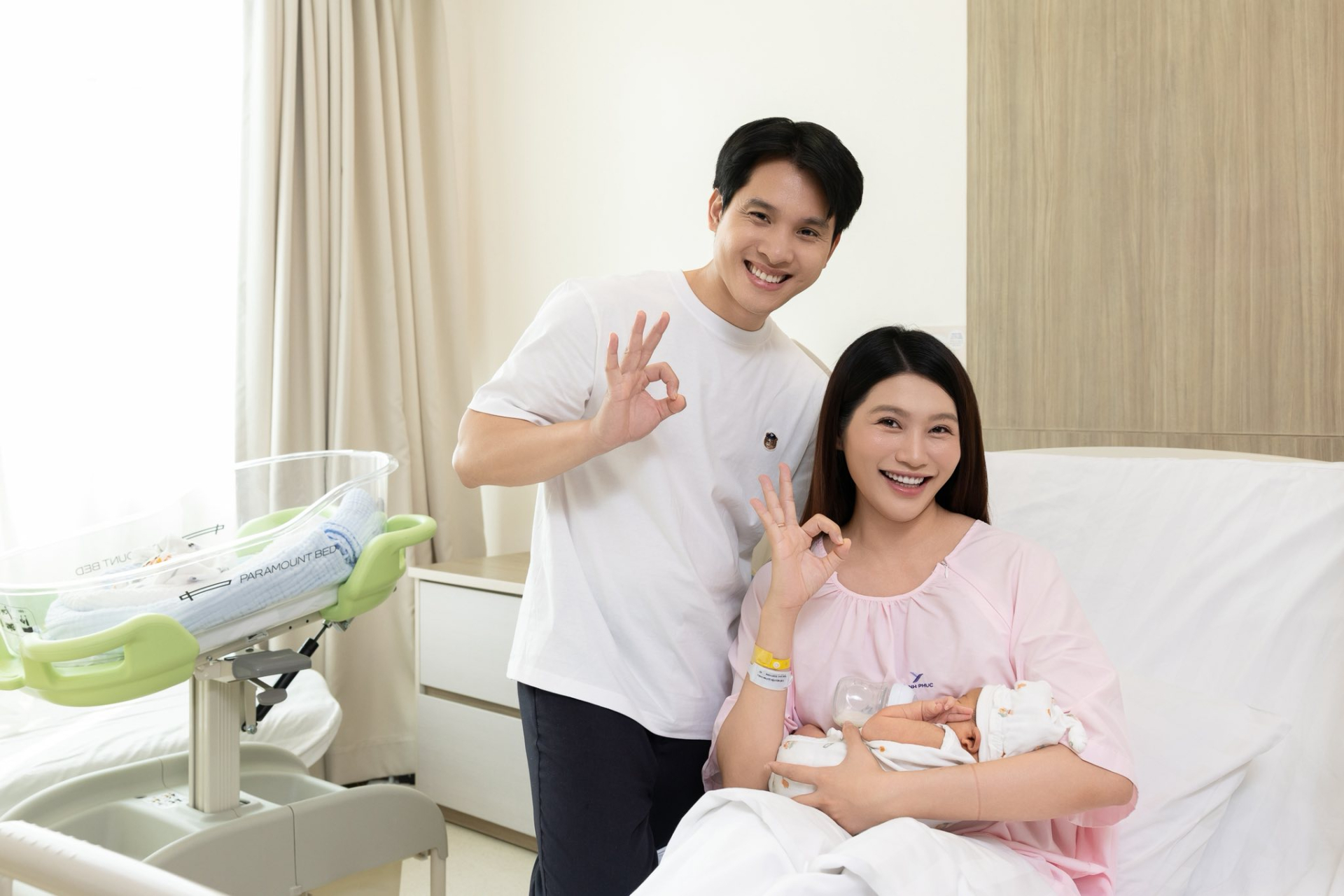 Thực tế, Quỳnh Châu công bố tin sinh con ngày 8/4 nhưng cô đã chào đón em bé trước đó 1 khoảng thời gian 