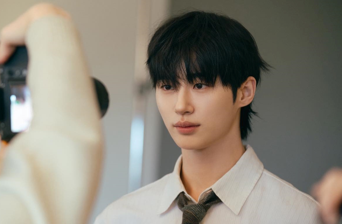 Một số khán giả thì cho rằng nên để anh có cơ hội tiến bộ dần